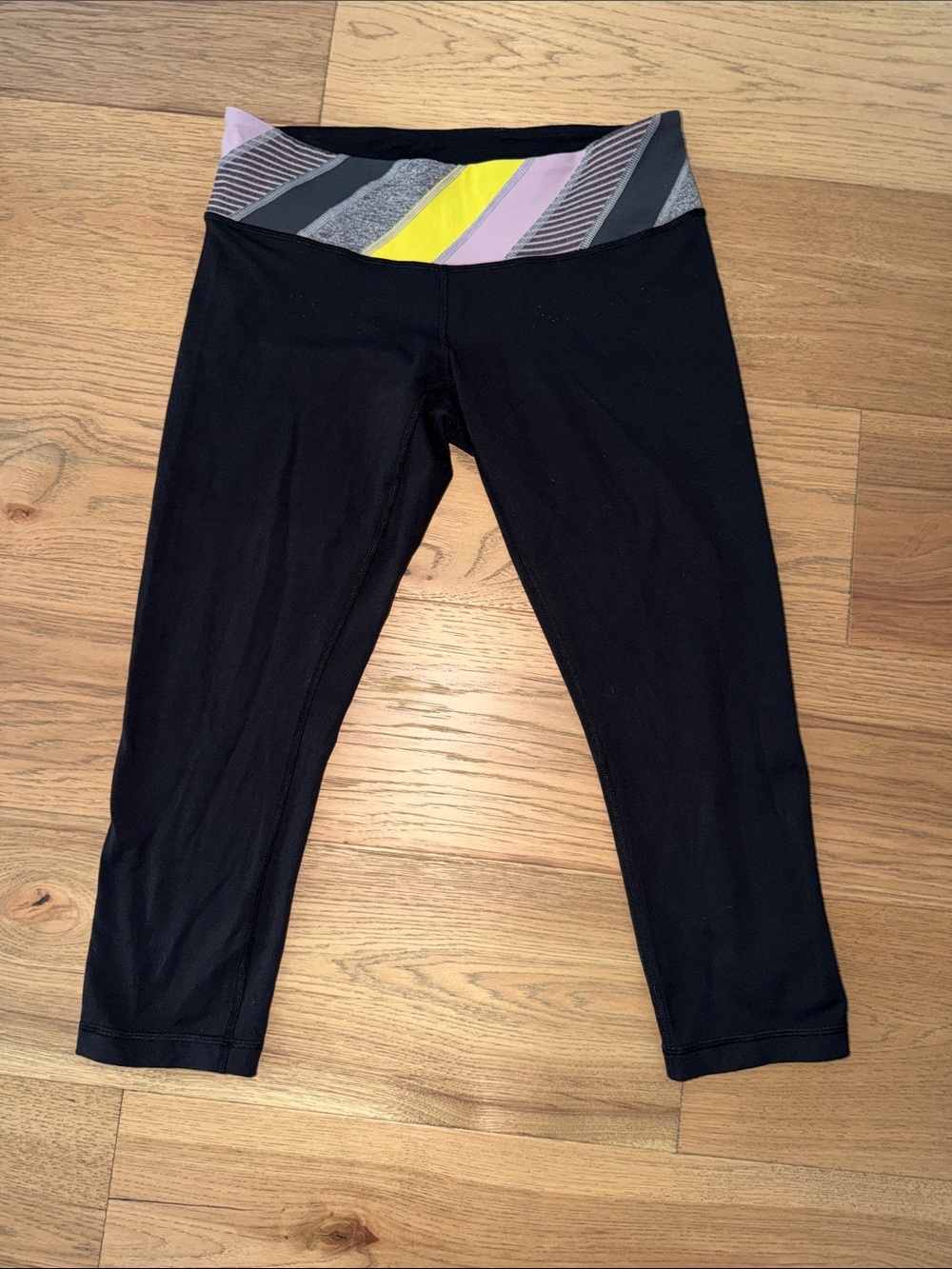 lululemon athletica 20” Black Capri Leggings with Multicolor Striped Waistband
